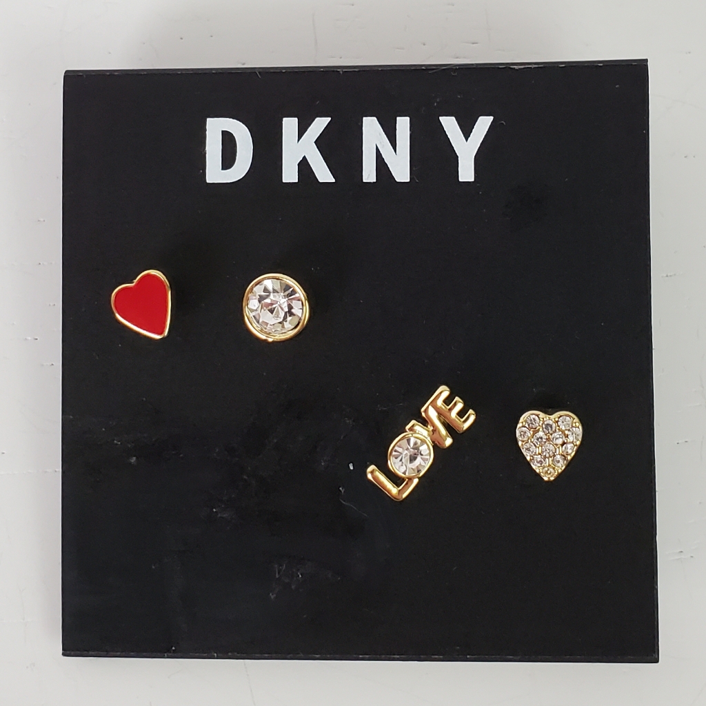 Nwt Dkny Heart Love Stud Earrings Set 20$